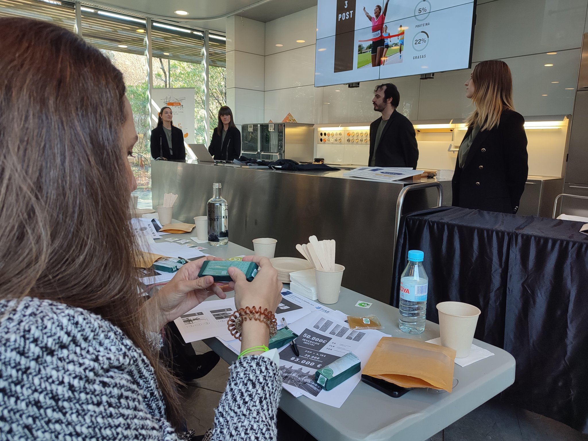 Fotografía de: Oatspresso, el producto elaborado por estudiantes del CETT, ha obtenido el segundo premio en Ecotrophelia España. | CETT